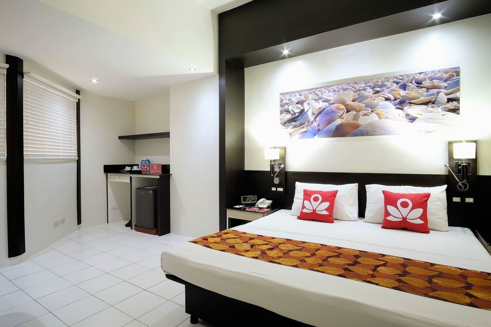 Zen Premium Mabini Street Hotel มะนิลา ภายนอก รูปภาพ